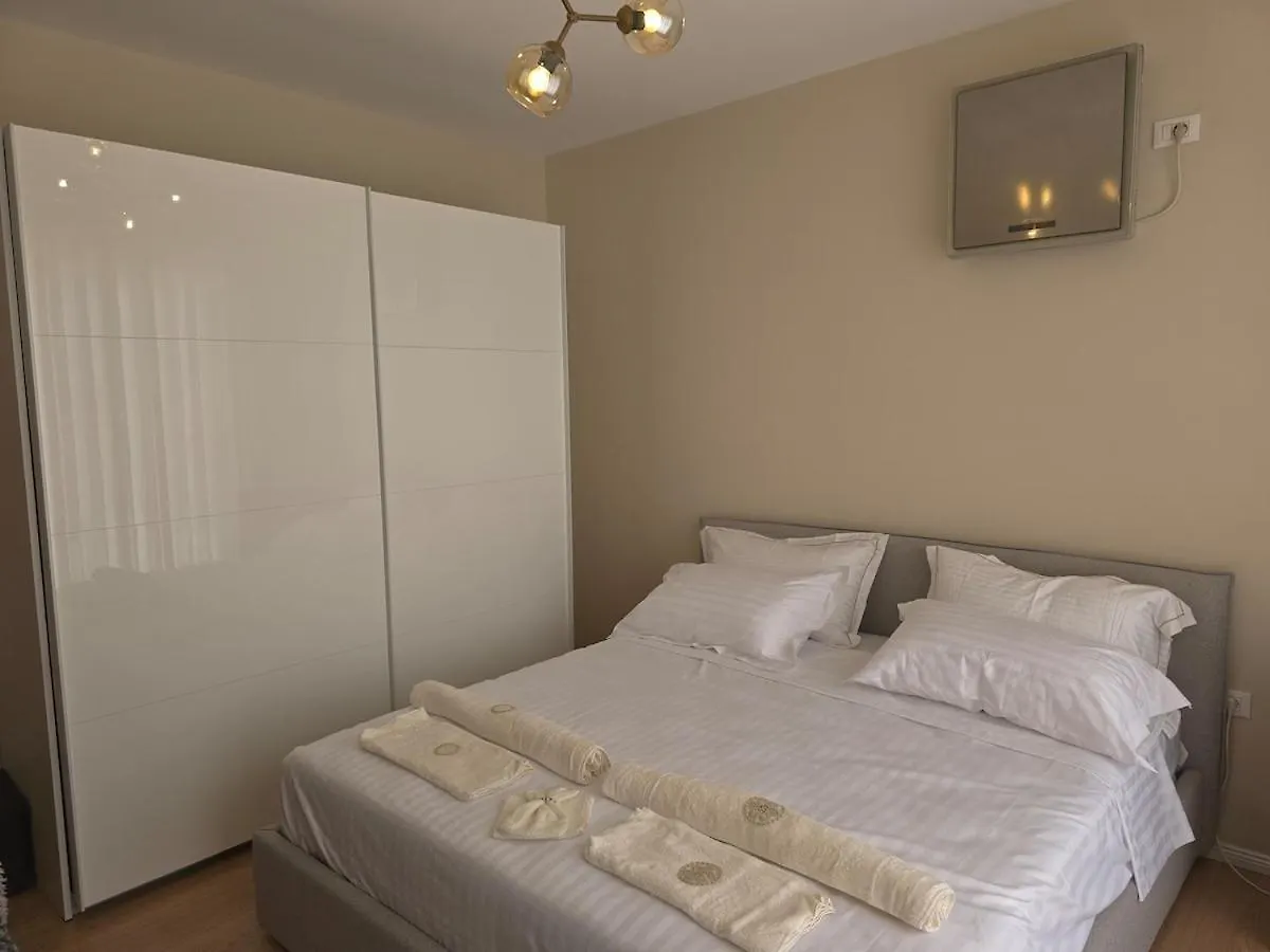 Sky Penthouse Apartment Tirana